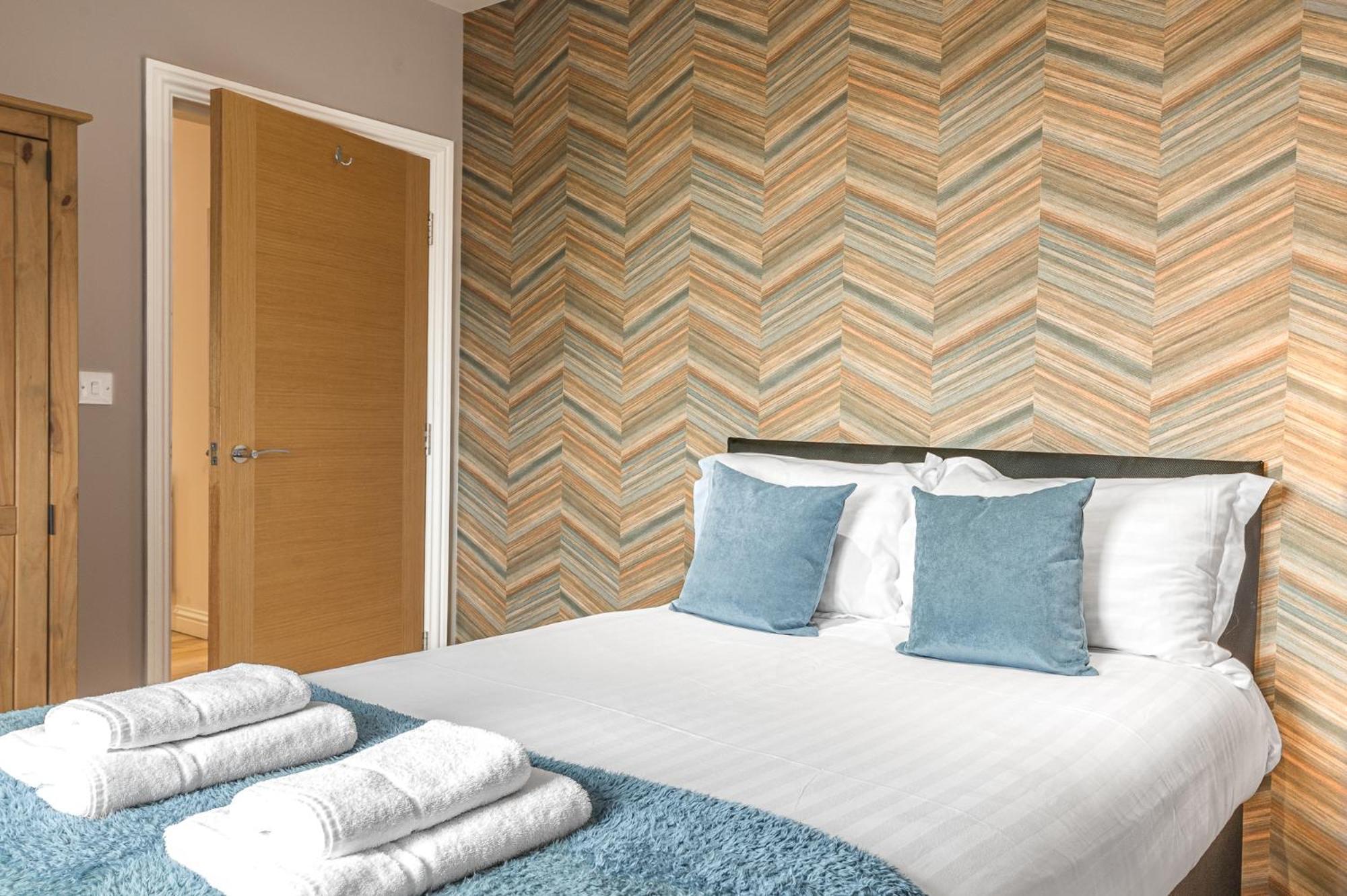 Abbey Apartments Modern Aparthotel For Tourists & Professionals Barrow-in-Furness Екстериор снимка