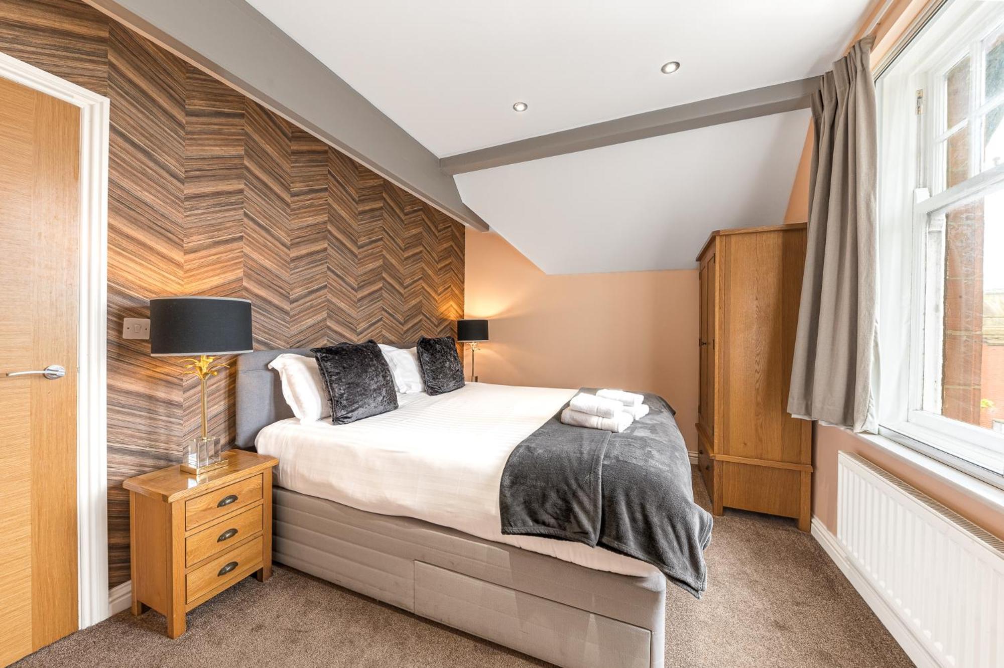 Abbey Apartments Modern Aparthotel For Tourists & Professionals Barrow-in-Furness Екстериор снимка