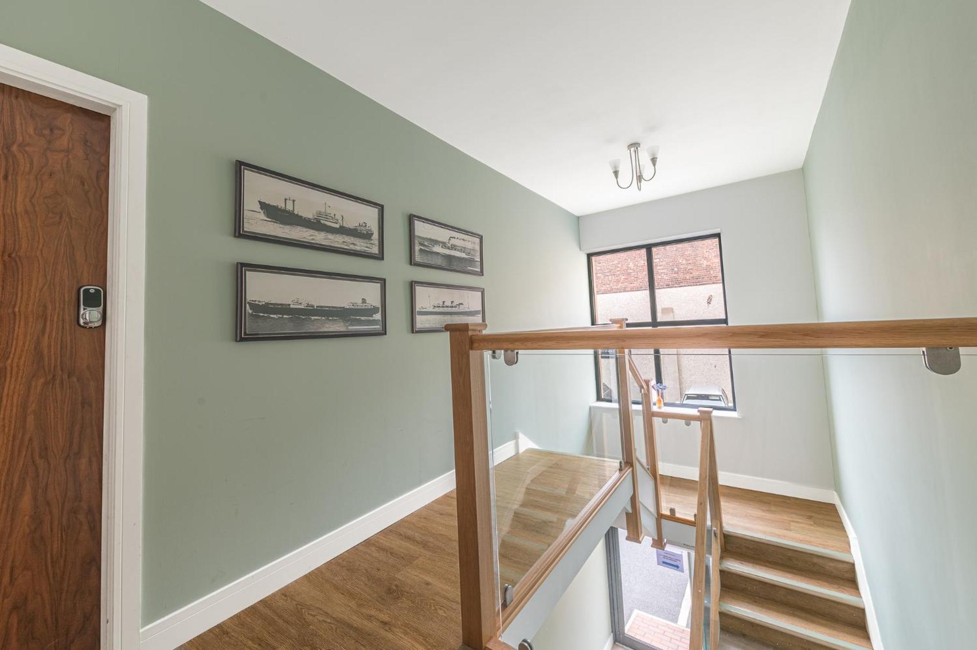 Abbey Apartments Modern Aparthotel For Tourists & Professionals Barrow-in-Furness Екстериор снимка
