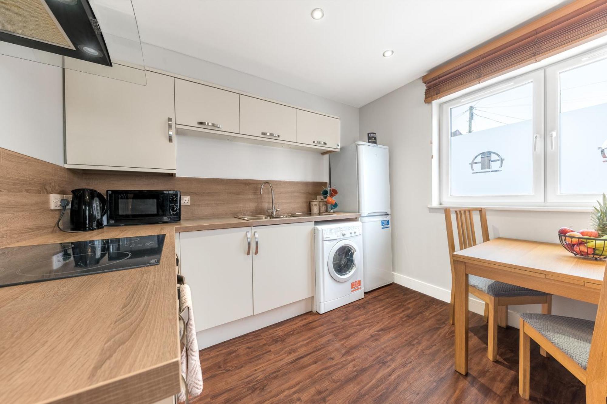 Abbey Apartments Modern Aparthotel For Tourists & Professionals Barrow-in-Furness Стая снимка